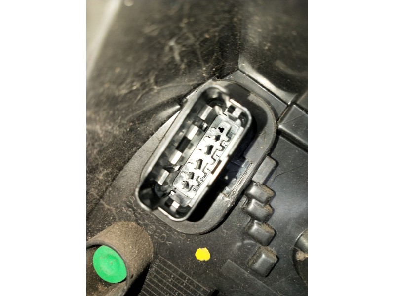 Recambio de piloto trasero derecho para renault clio iii (br0/1, cr0/1) 1.2 16v (br02, br0j, br11, cr02, cr0j, cr11) referencia 