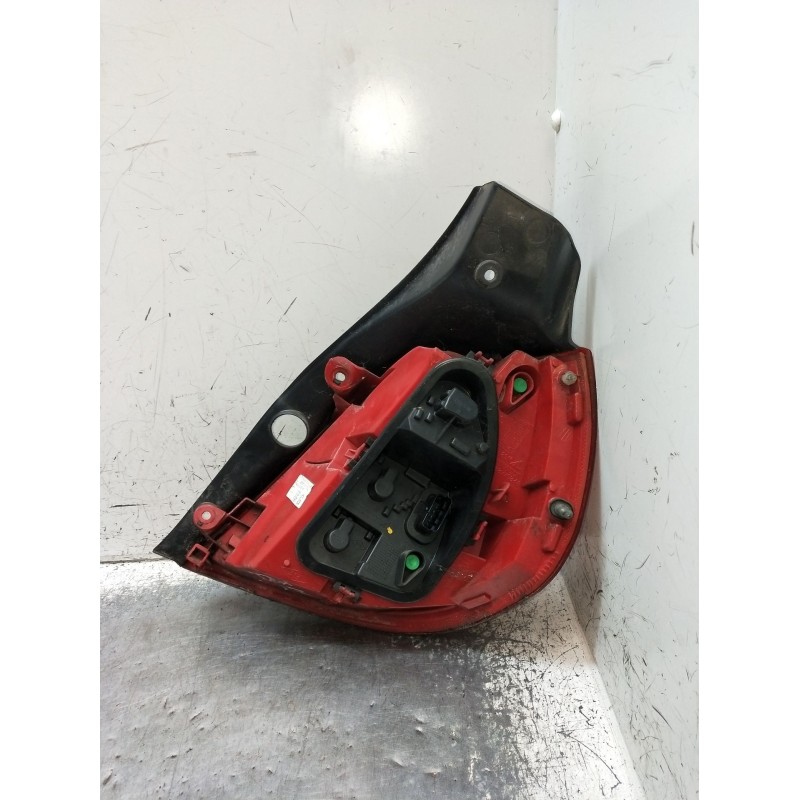 Recambio de piloto trasero izquierdo para renault clio iii (br0/1, cr0/1) 1.2 16v (br02, br0j, br11, cr02, cr0j, cr11) referenci