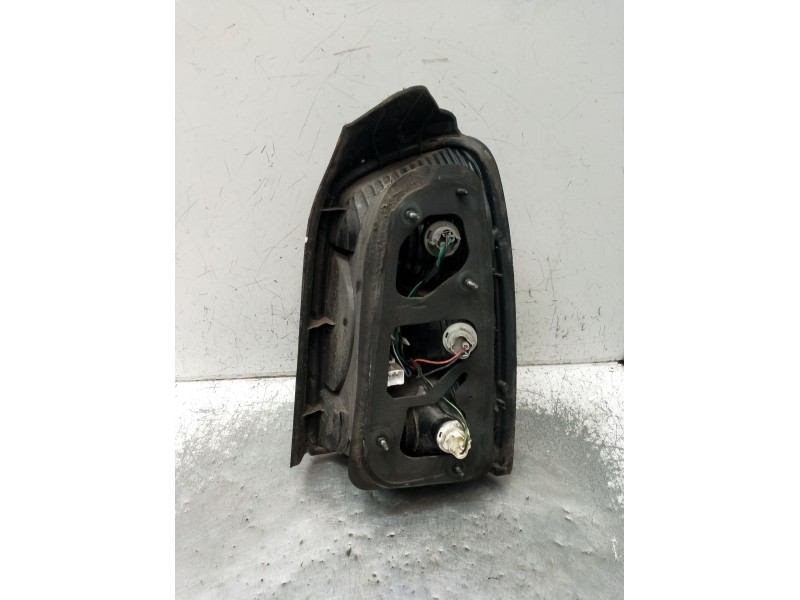 Recambio de piloto trasero izquierdo para hyundai trajet (fo) 2.0 crdi referencia OEM IAM   