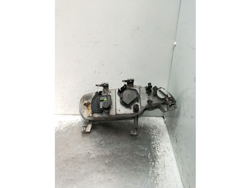 Recambio de faro derecho para rover 45 i hatchback (rt) 1.6 referencia OEM IAM XBC104520  2000