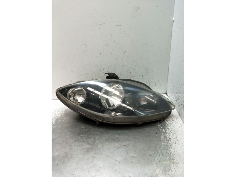 Recambio de faro izquierdo para seat altea (5p1) 1.9 tdi referencia OEM IAM 5P1941006D 89315801 2004