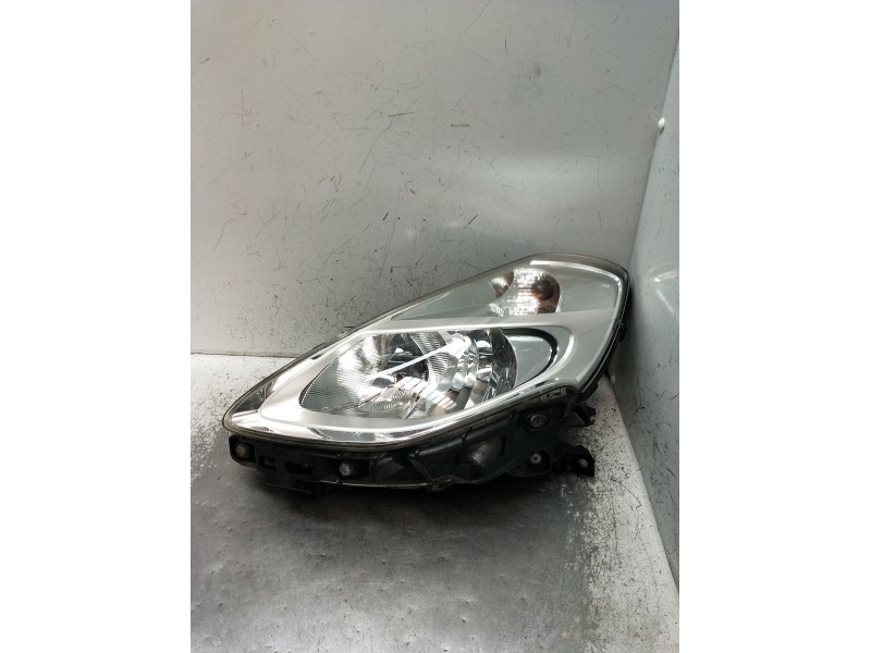 Recambio de faro izquierdo para renault clio iii (br0/1, cr0/1) 1.2 16v (br02, br0j, br11, cr02, cr0j, cr11) referencia OEM IAM 