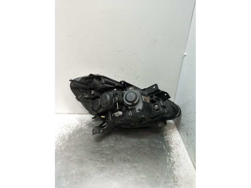 Recambio de faro izquierdo para renault clio iii (br0/1, cr0/1) 1.2 16v (br02, br0j, br11, cr02, cr0j, cr11) referencia OEM IAM 