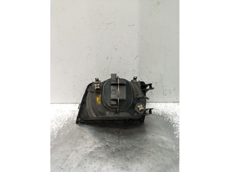 Recambio de elevalunas delantero izquierdo para opel ascona c (j82) 2.0 i cat (f11, m11, f68, m68) referencia OEM IAM   1986