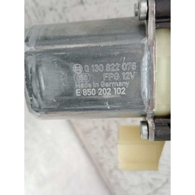 Recambio de elevalunas delantero derecho para seat leon (kl1, klg) 1.5 tsi referencia OEM IAM 5Q0959802C 5P. 5FA837462D 01308220