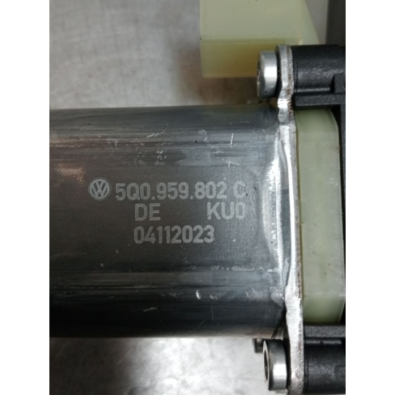 Recambio de elevalunas delantero derecho para seat leon (kl1, klg) 1.5 tsi referencia OEM IAM 5Q0959802C 5P. 5FA837462D 01308220