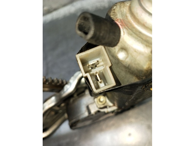 Recambio de elevalunas delantero derecho para opel ascona c (j82) 2.0 i cat (f11, m11, f68, m68) referencia OEM IAM  4P 1986