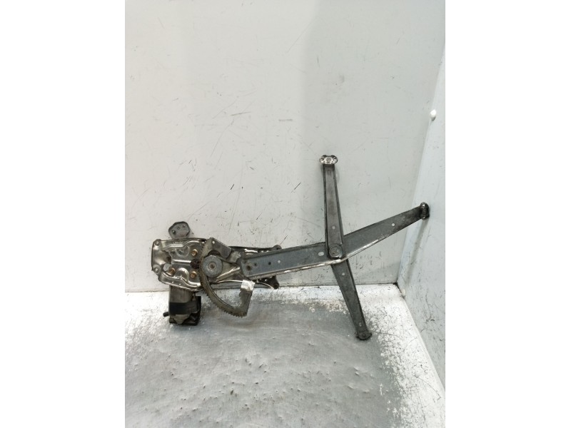 Recambio de elevalunas delantero izquierdo para opel ascona c (j82) 2.0 i cat (f11, m11, f68, m68) referencia OEM IAM   
