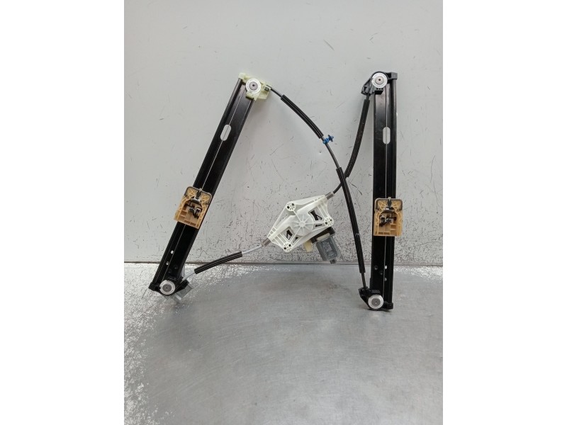 Recambio de elevalunas delantero izquierdo para seat leon (kl1, klg) 1.5 tsi referencia OEM IAM 5Q0959801C 5P. 0130822077 