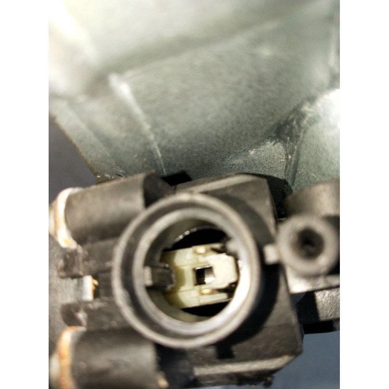Recambio de elevalunas delantero derecho para renault clio iii (br0/1, cr0/1) 1.2 16v (br02, br0j, br11, cr02, cr0j, cr11) refer