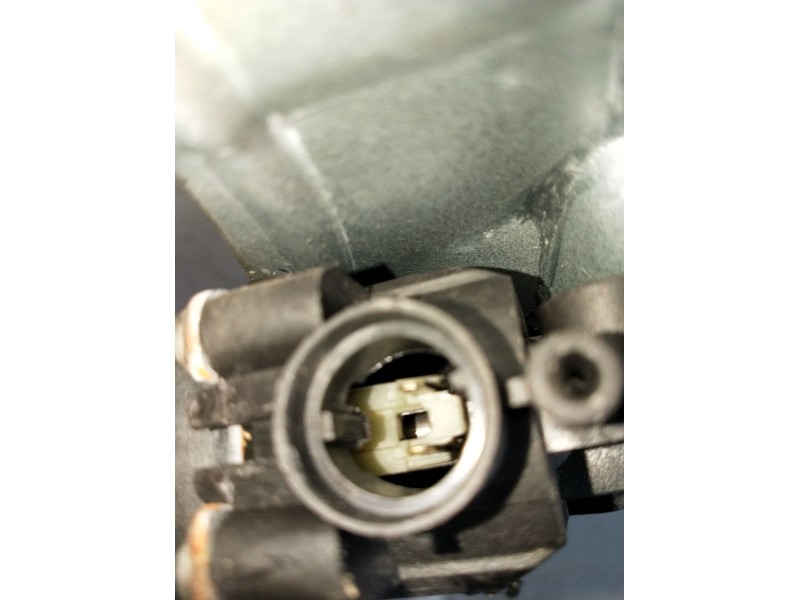 Recambio de elevalunas delantero derecho para renault clio iii (br0/1, cr0/1) 1.2 16v (br02, br0j, br11, cr02, cr0j, cr11) refer