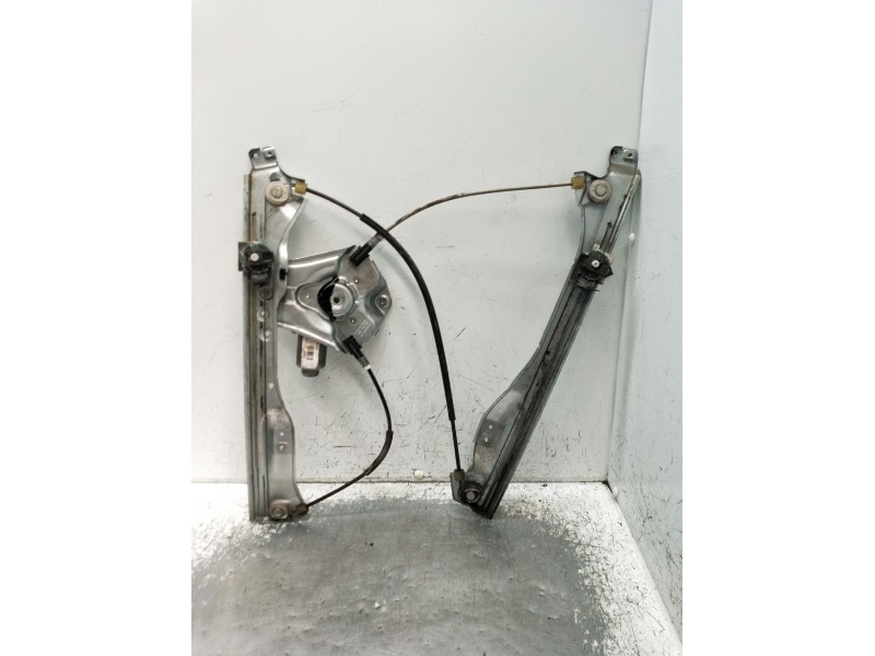 Recambio de elevalunas delantero izquierdo para renault clio iii (br0/1, cr0/1) 1.2 16v (br02, br0j, br11, cr02, cr0j, cr11) ref