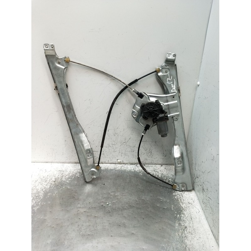 Recambio de elevalunas delantero izquierdo para renault clio iii (br0/1, cr0/1) 1.2 16v (br02, br0j, br11, cr02, cr0j, cr11) ref