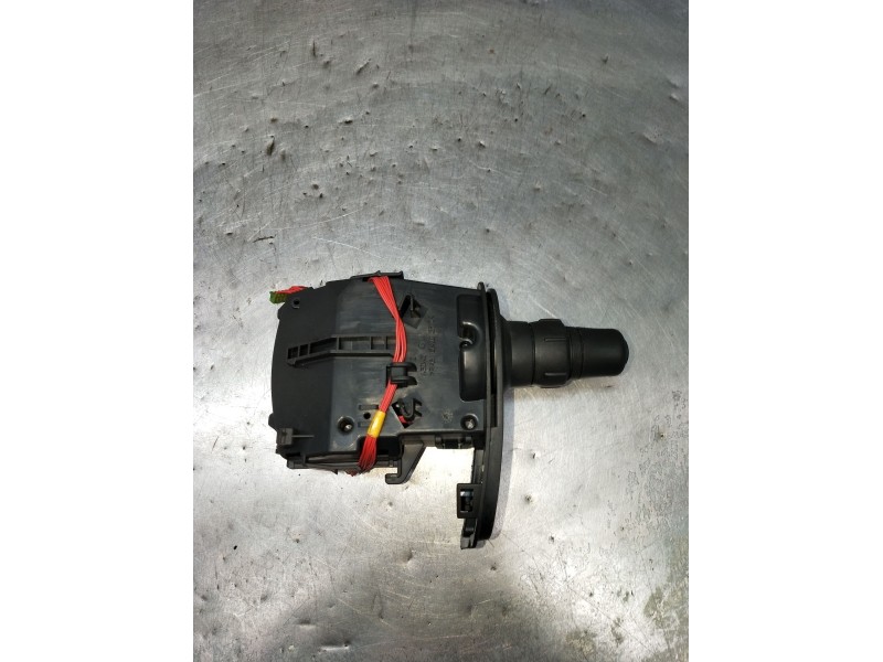 Recambio de mando luces para renault clio iii (br0/1, cr0/1) 1.2 16v (br02, br0j, br11, cr02, cr0j, cr11) referencia OEM IAM 881