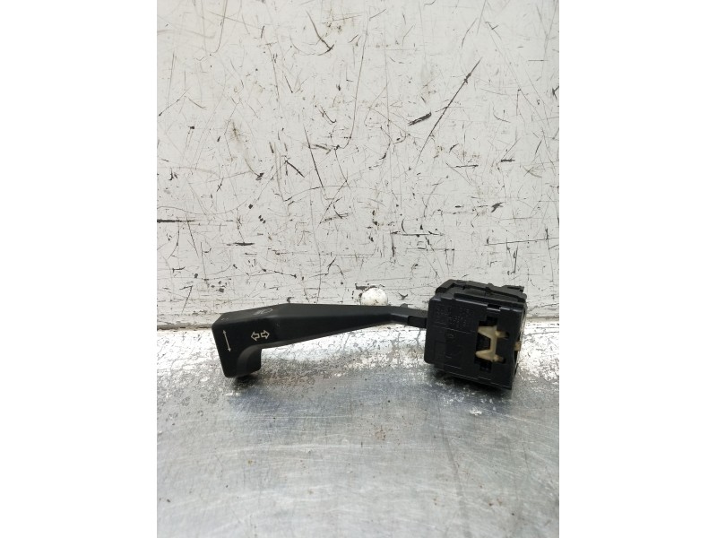 Recambio de mando luces para opel ascona c (j82) 2.0 i cat (f11, m11, f68, m68) referencia OEM IAM 90181846  1986