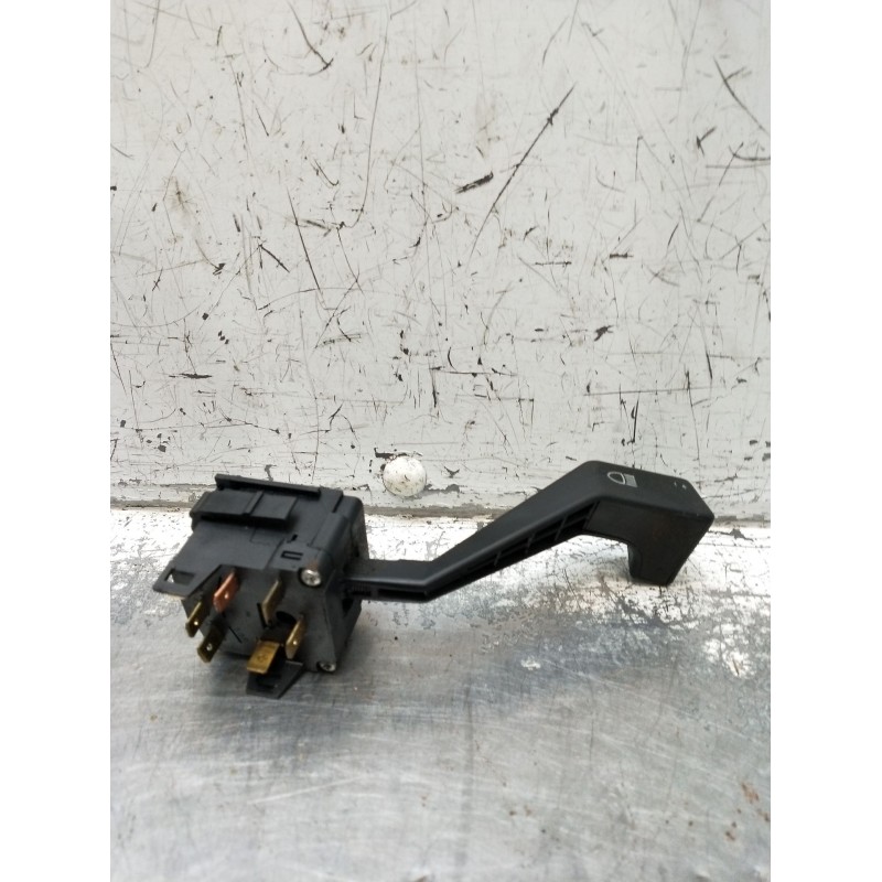 Recambio de mando luces para opel ascona c (j82) 2.0 i cat (f11, m11, f68, m68) referencia OEM IAM 90181846  1986