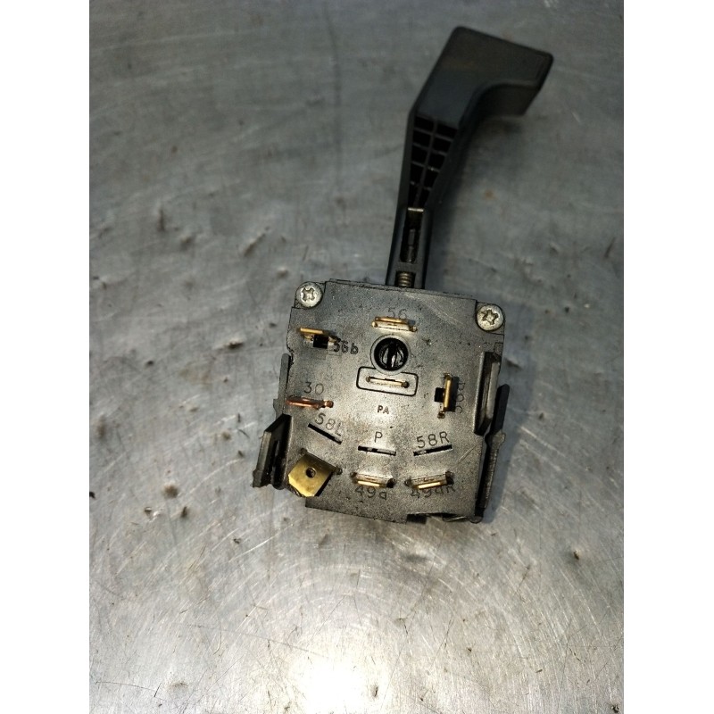 Recambio de mando luces para opel ascona c (j82) 2.0 i cat (f11, m11, f68, m68) referencia OEM IAM 90181846  1986