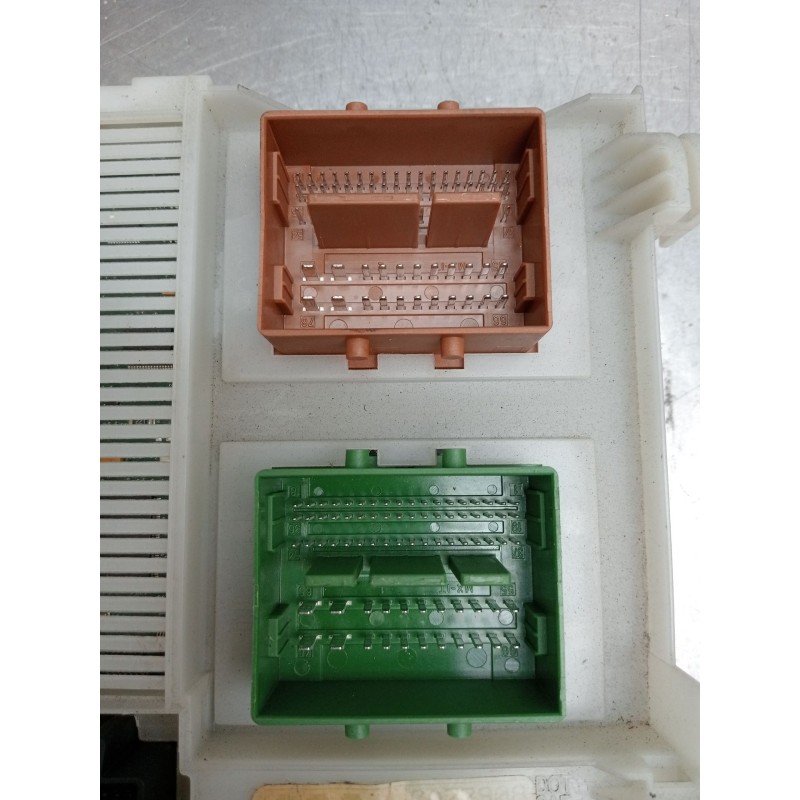 Recambio de caja reles / fusibles para ford s-max (ca1) 2.0 tdci cat referencia OEM IAM BG9T14A073CK 3659AF01125TP 2010