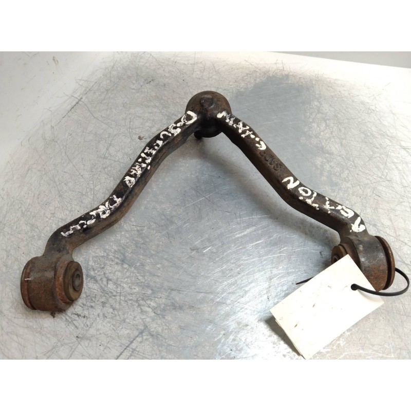 Recambio de brazo suspension superior delantero derecho para ssangyong rexton rx 270 plus / 270 xdi plus referencia OEM IAM   