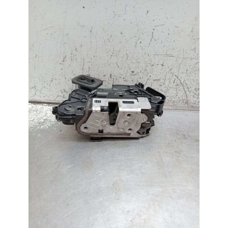 Recambio de motor cierre centralizado delantero izquierdo para seat leon (kl1, klg) 1.5 tsi referencia OEM IAM B5E5TB837015E 5P.