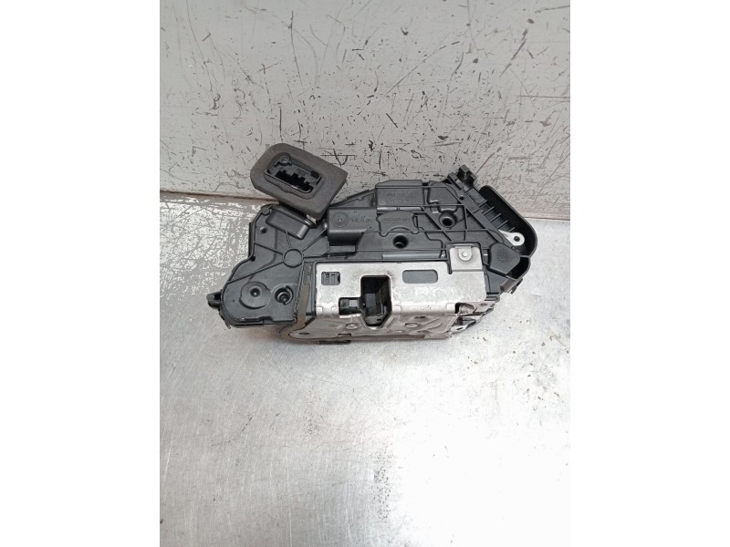 Recambio de motor cierre centralizado delantero izquierdo para seat leon (kl1, klg) 1.5 tsi referencia OEM IAM B5E5TB837015E 5P.