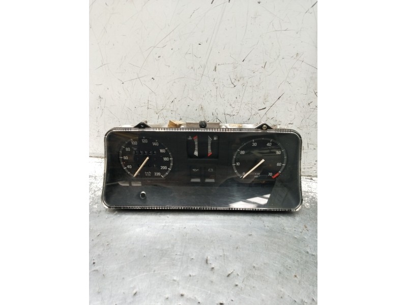 Recambio de cuadro instrumentos para opel ascona c (j82) 2.0 i cat (f11, m11, f68, m68) referencia OEM IAM   1986