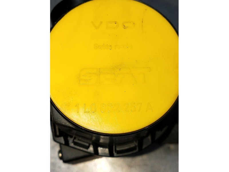 Recambio de compresor cierre centralizado para seat ibiza ii (6k1) 1.4 i referencia OEM IAM 1L0862257A  1993