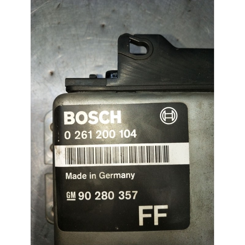 Recambio de centralita motor uce para opel ascona c (j82) 2.0 i cat (f11, m11, f68, m68) referencia OEM IAM 0261200104 90280357 