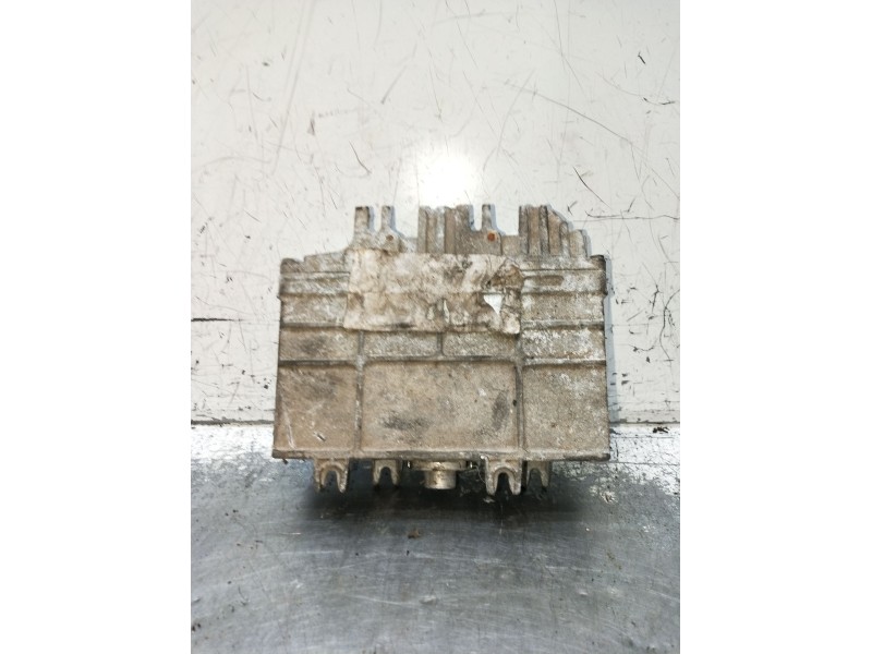 Recambio de centralita motor uce para seat ibiza ii (6k1) 1.4 i referencia OEM IAM 0261204054055 6K0906027A 1993