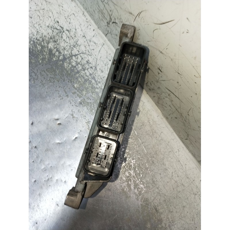 Recambio de centralita motor uce para renault clio iii (br0/1, cr0/1) 1.2 16v (br02, br0j, br11, cr02, cr0j, cr11) referencia OE