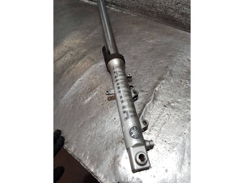 Recambio de amortiguador delantero izquierdo para yamaha yzf-r yzf-r6 (rj03) referencia OEM IAM   