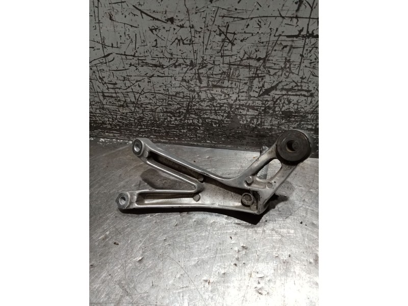 Recambio de estribos laterales para yamaha yzf-r yzf-r6 (rj03) referencia OEM IAM   TRASERO DERECHO