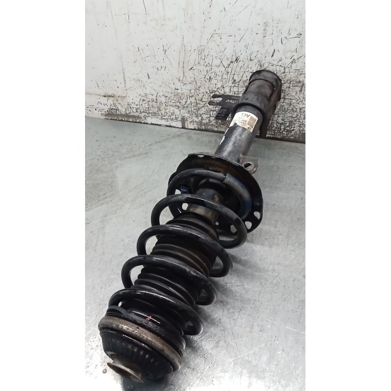 Recambio de amortiguador delantero izquierdo para opel zafira / zafira family b (a05) 1.9 cdti (m75) referencia OEM IAM 22214012