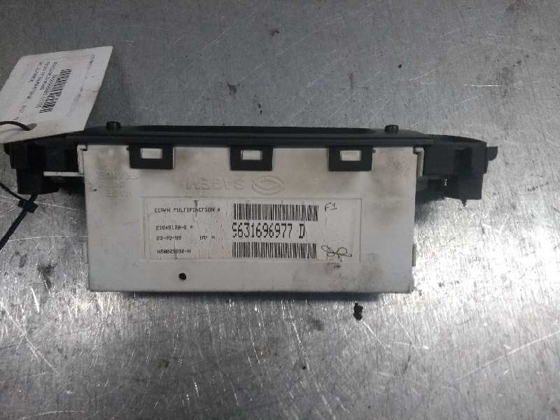 Recambio de pantalla multifuncion para peugeot 406 berlina (s1/s2) sr referencia OEM IAM 9631696977D  