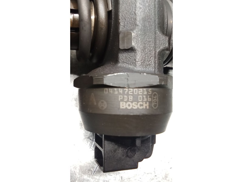 Recambio de inyector para seat altea (5p1) 1.9 tdi referencia OEM IAM 0414720215 038130073AG BOSCH