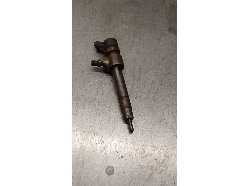 Recambio de inyector para opel zafira / zafira family b (a05) 1.9 cdti (m75) referencia OEM IAM 0445110276  BOSCH