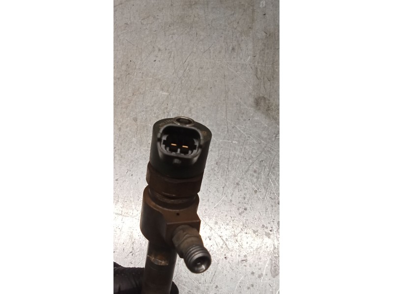 Recambio de inyector para opel zafira / zafira family b (a05) 1.9 cdti (m75) referencia OEM IAM 0445110276  BOSCH