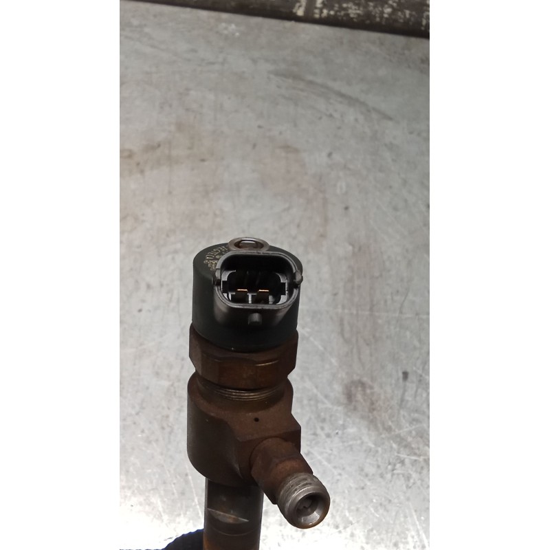 Recambio de inyector para opel zafira / zafira family b (a05) 1.9 cdti (m75) referencia OEM IAM 0445110165  BOSCH