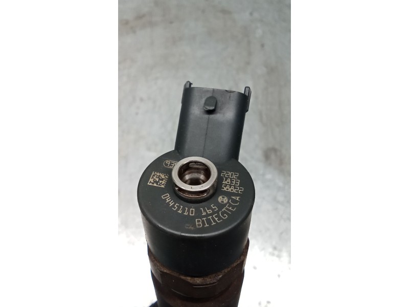 Recambio de inyector para opel zafira / zafira family b (a05) 1.9 cdti (m75) referencia OEM IAM 0445110165  BOSCH