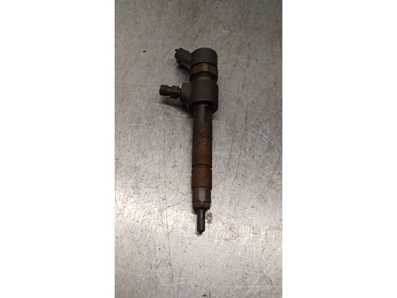 Recambio de inyector para opel zafira / zafira family b (a05) 1.9 cdti (m75) referencia OEM IAM 0445110165  BOSCH