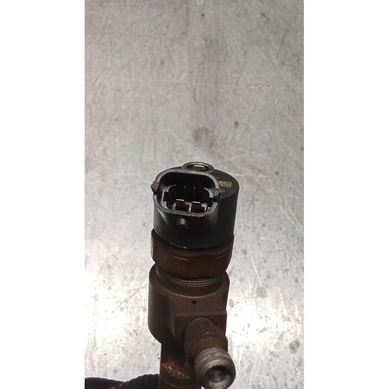 Recambio de inyector para opel zafira / zafira family b (a05) 1.9 cdti (m75) referencia OEM IAM 0445110165  BOSCH