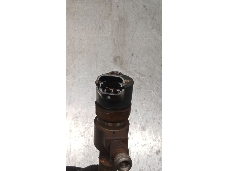 Recambio de inyector para opel zafira / zafira family b (a05) 1.9 cdti (m75) referencia OEM IAM 0445110165  BOSCH