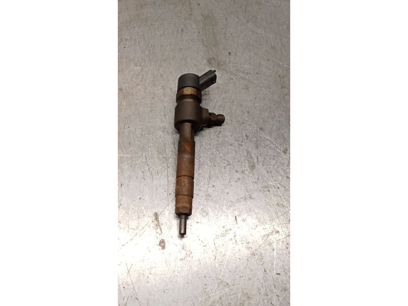 Recambio de inyector para opel zafira / zafira family b (a05) 1.9 cdti (m75) referencia OEM IAM 0445110165  BOSCH