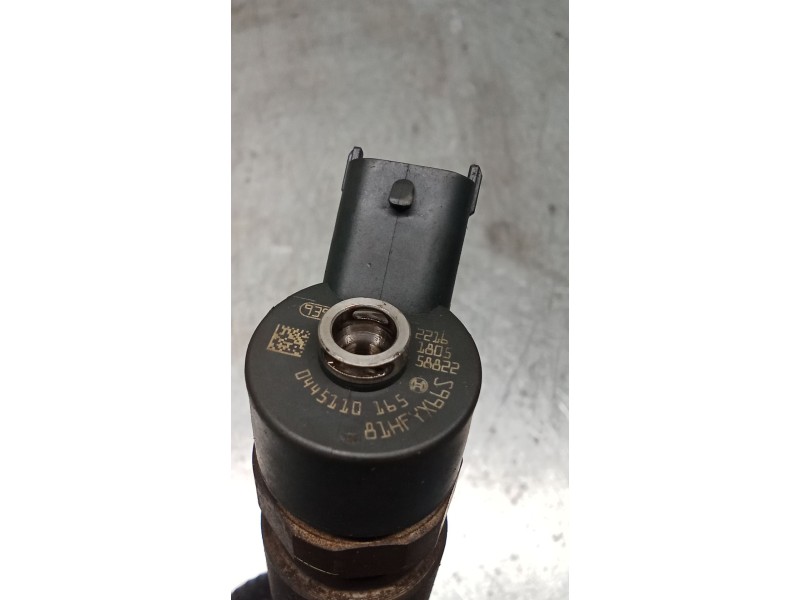 Recambio de inyector para opel zafira / zafira family b (a05) 1.9 cdti (m75) referencia OEM IAM 0445110165  BOSCH