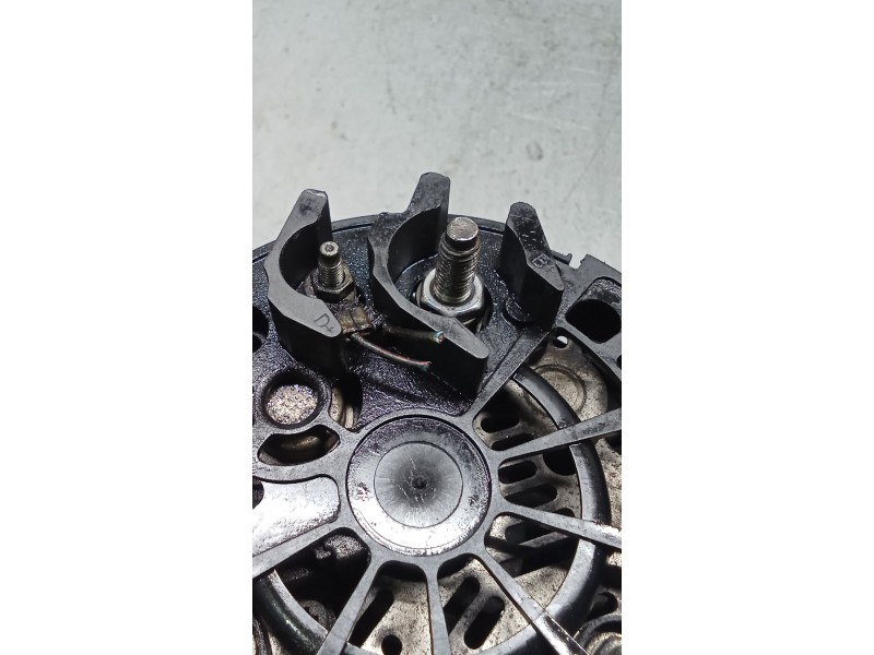 Recambio de alternador para opel zafira / zafira family b (a05) 1.9 cdti (m75) referencia OEM IAM 0986048791 105A 05