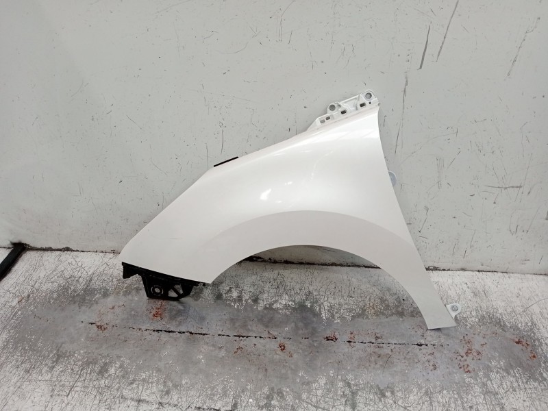 Recambio de aleta delantera izquierda para peugeot 5008 (0u_, 0e_) 1.6 bluehdi 120 referencia OEM IAM   