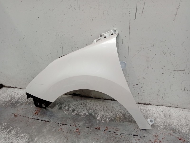 Recambio de aleta delantera izquierda para peugeot 5008 (0u_, 0e_) 1.6 bluehdi 120 referencia OEM IAM   