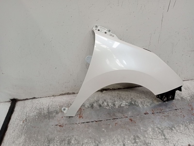 Recambio de aleta delantera derecha para peugeot 5008 (0u_, 0e_) 1.6 bluehdi 120 referencia OEM IAM   