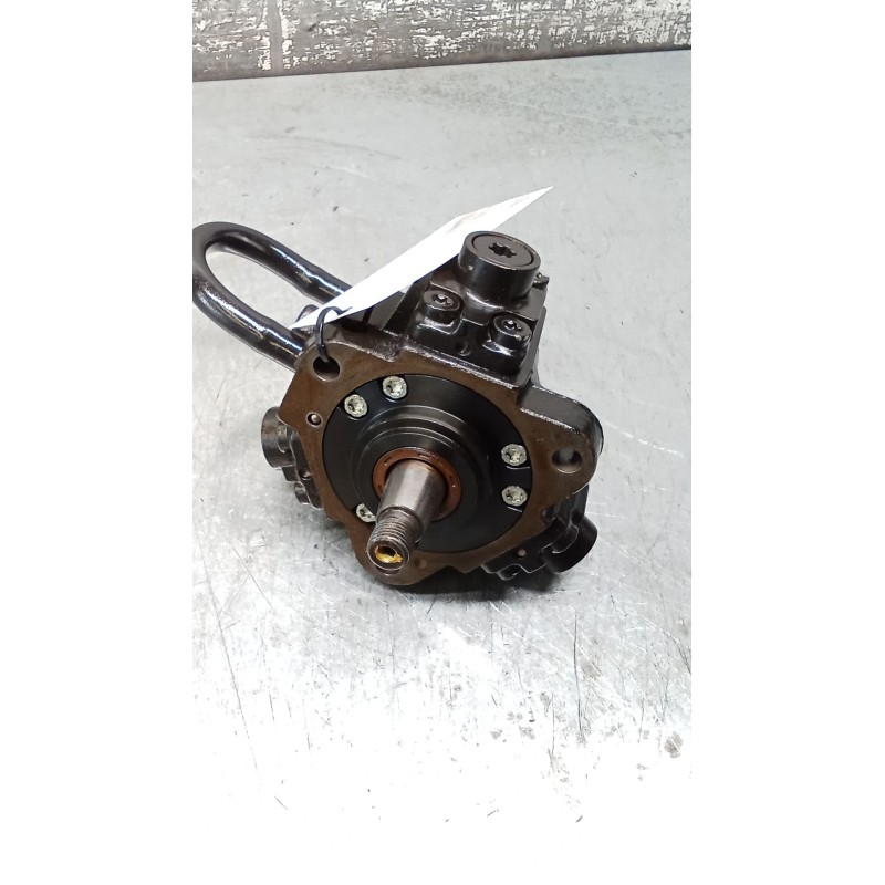 Recambio de bomba inyeccion para opel zafira / zafira family b (a05) 1.9 cdti (m75) referencia OEM IAM 0445010097 0055204599 BOS