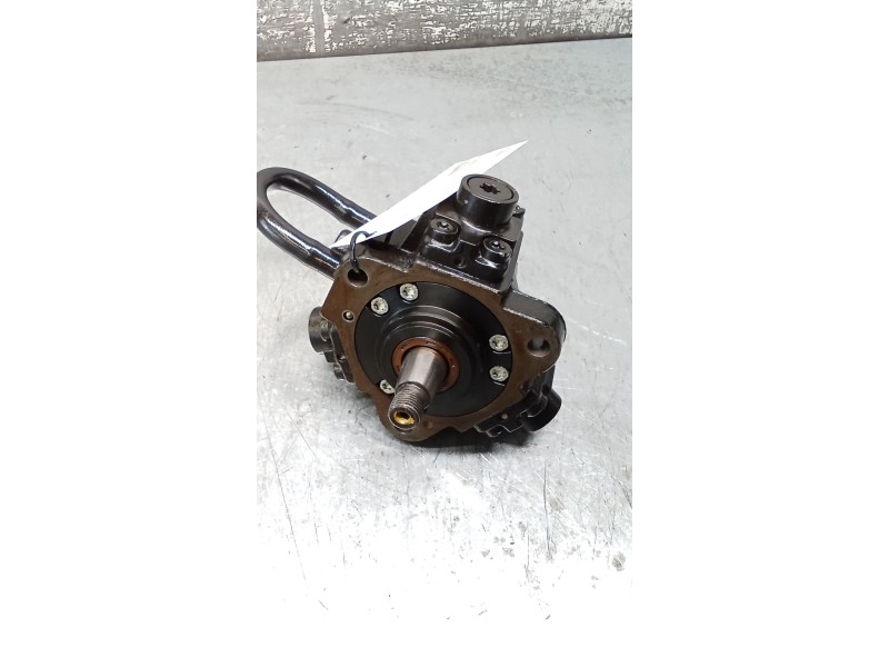 Recambio de bomba inyeccion para opel zafira / zafira family b (a05) 1.9 cdti (m75) referencia OEM IAM 0445010097 0055204599 BOS